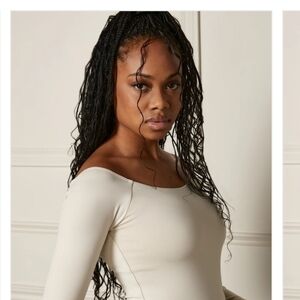 Off-Shoulder Long Sleeve Bodysuit in Cream